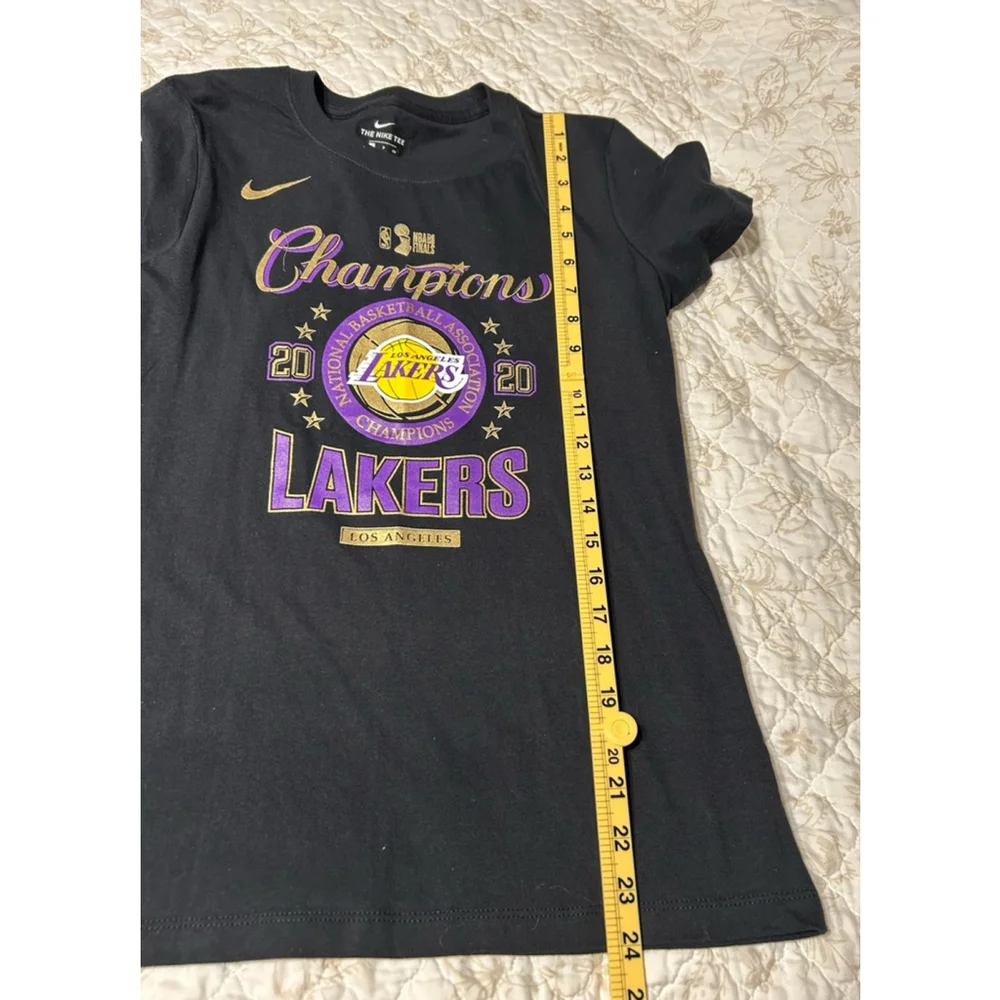 Nike Los Angeles Lakers Champions 2020 Lock Room NBA T-Shirt Women’s Size S